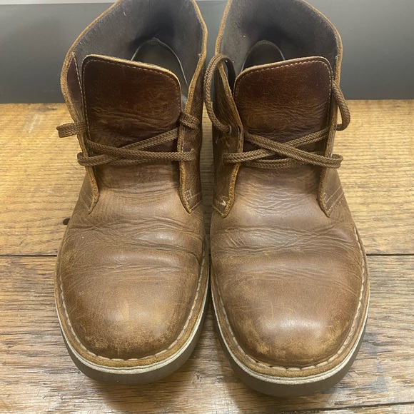 Men's Clark's Chukka Boots - Picture 1 of 9